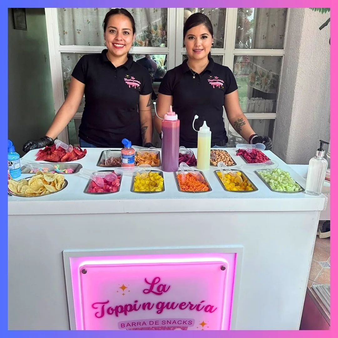 Barra de snacks blanca con iluminación rosa